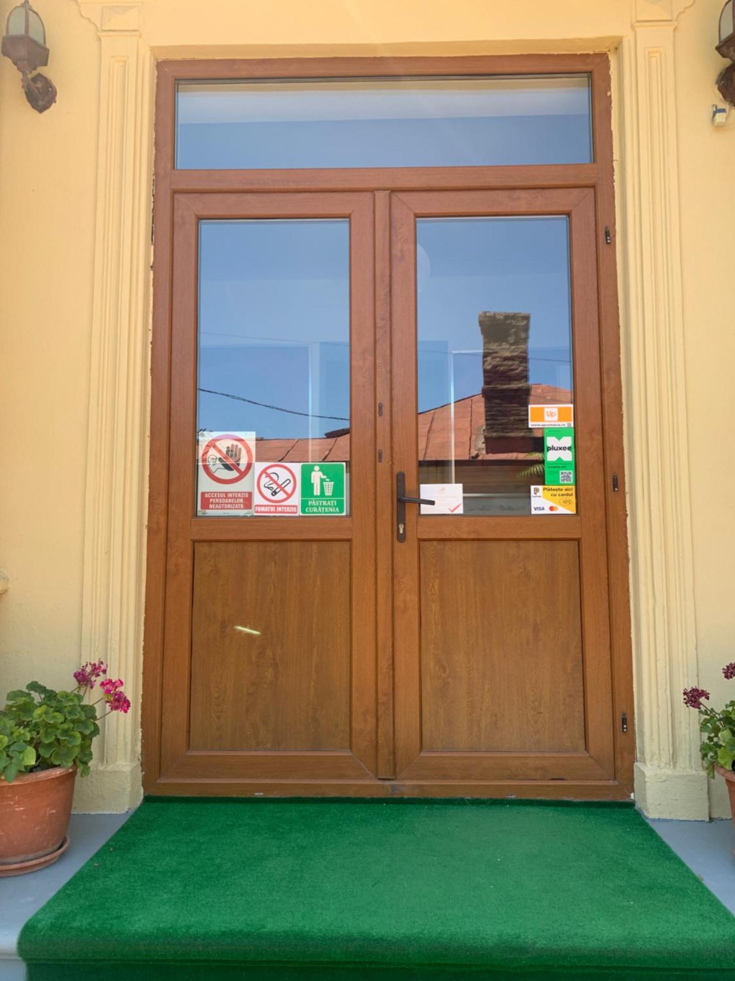 Hotel Casa Trandafirilor Tulcea Exterior foto